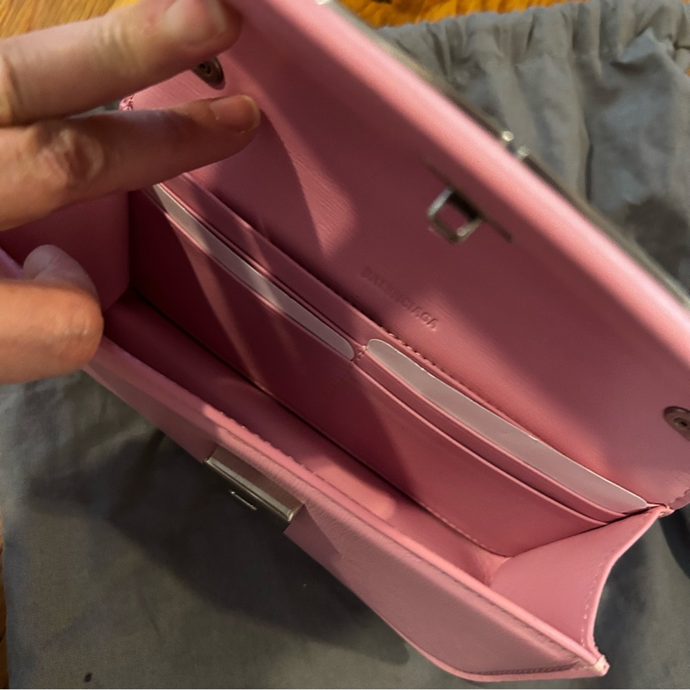 Gorgeous Pink mini Balenciaga Shoulder Bag. - Picture 9 of 14